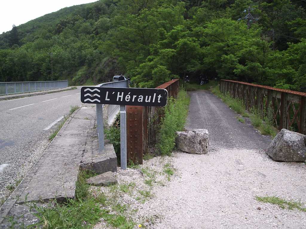 208.jpg